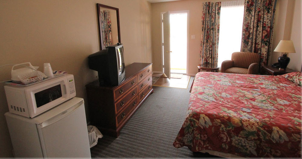 Lotus Motel Cobourg Εξωτερικό φωτογραφία